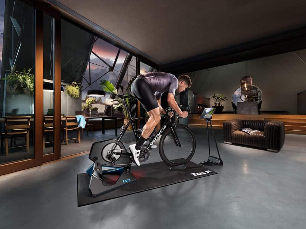Direct drive fietstrainer voor Zwift
